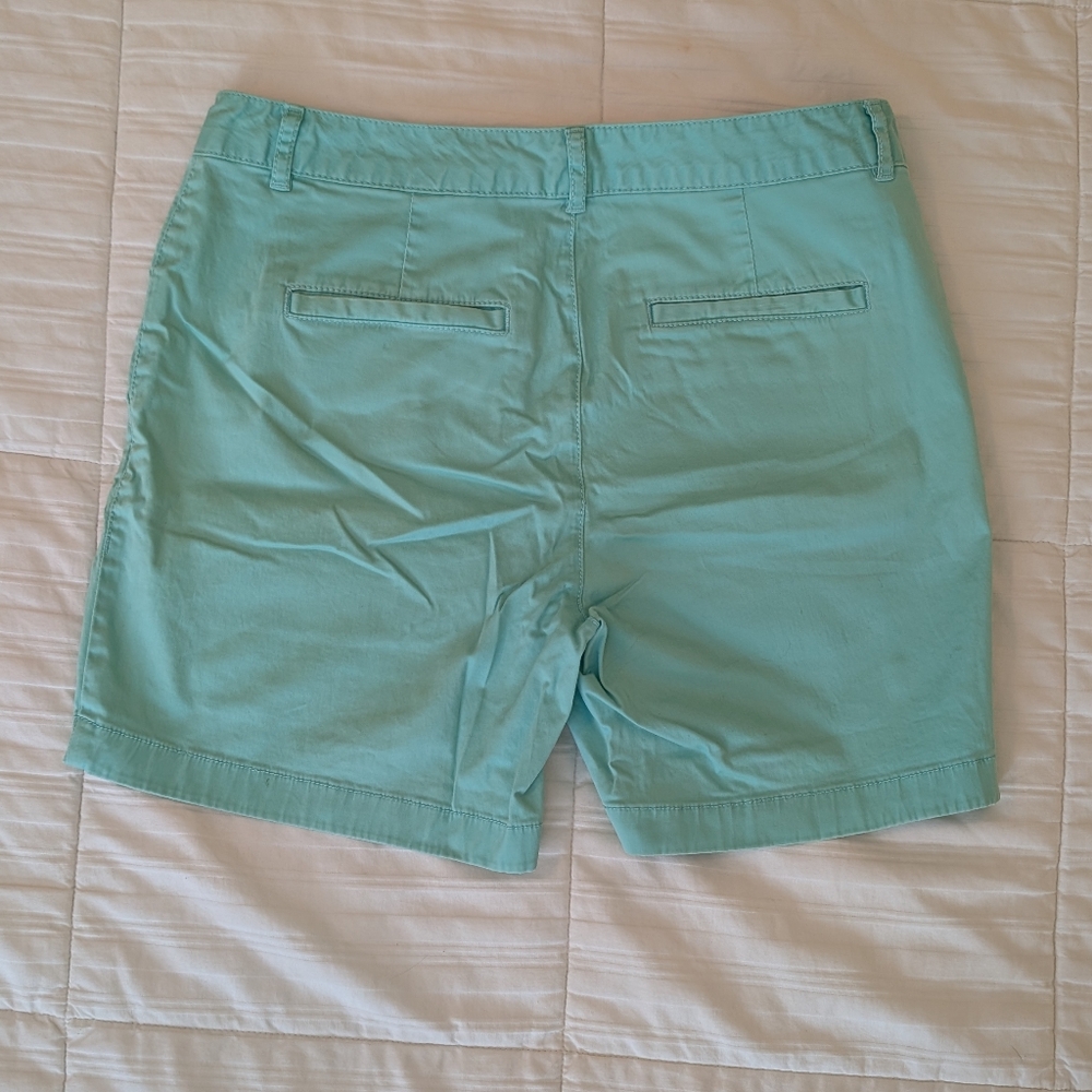 L.L. Bean Women's Mint Green Shorts - Picture 2 of 4